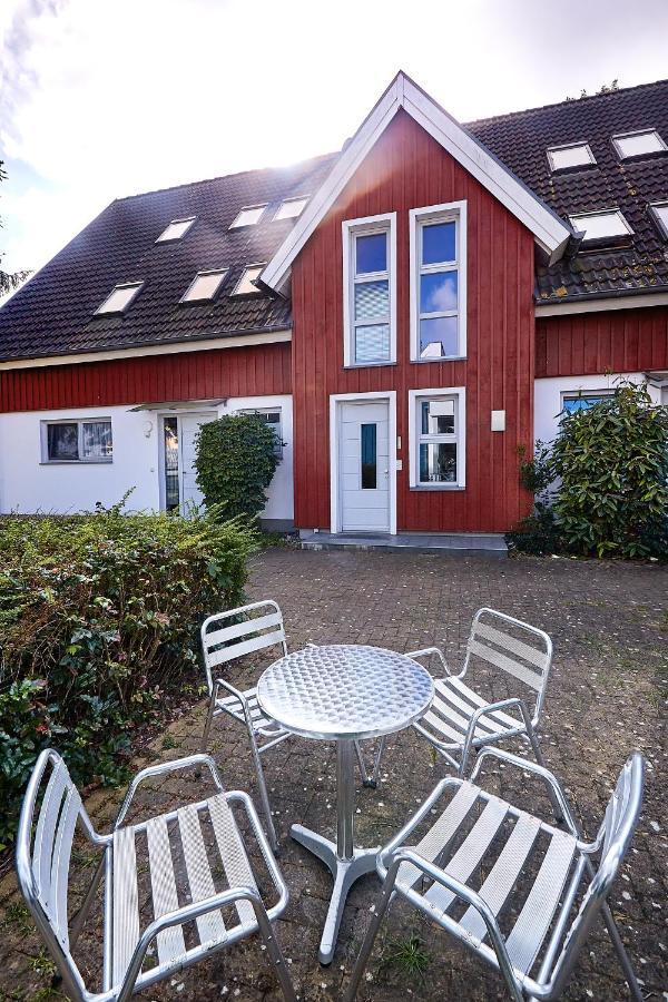 Ferienwohnungen Haus Am Deich Prerow Buitenkant foto